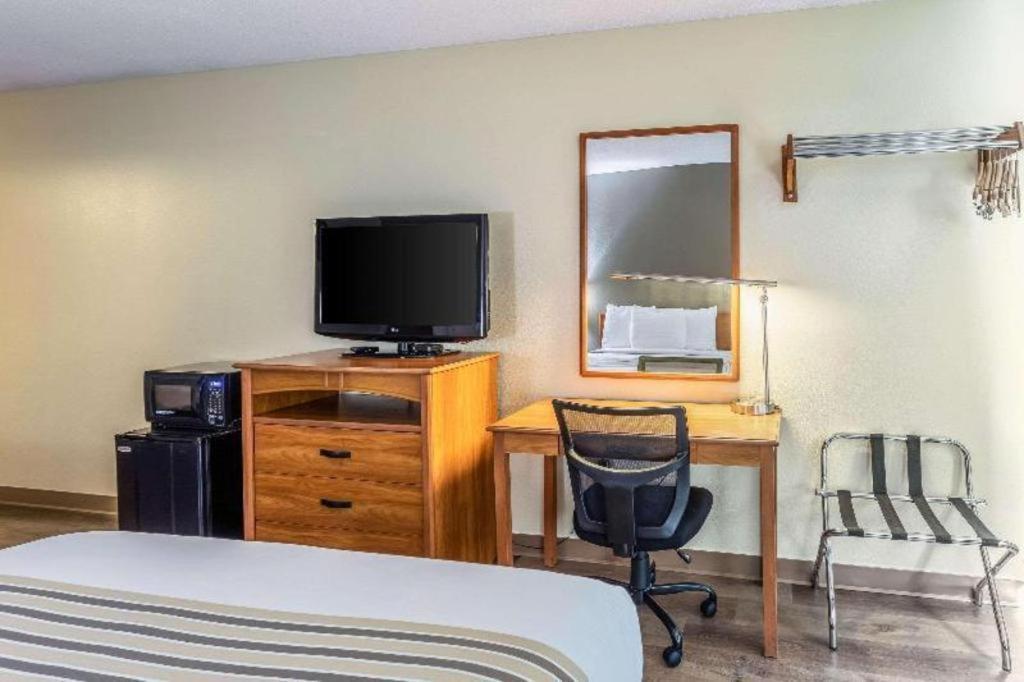 Econo Lodge Ιθάκη Εξωτερικό φωτογραφία