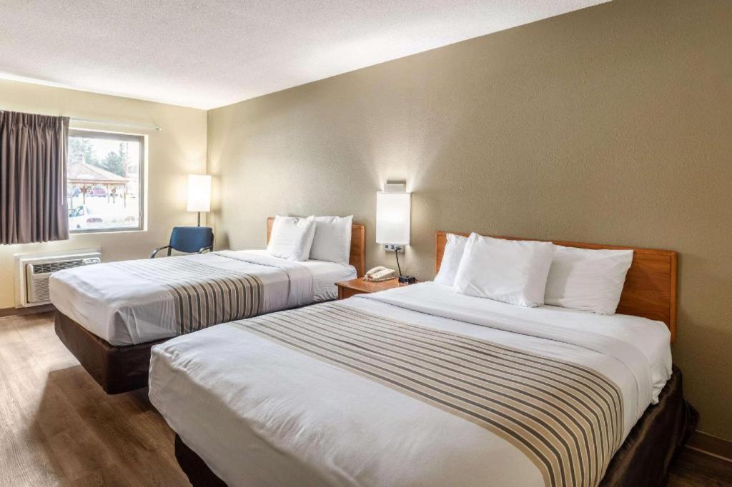 Econo Lodge Ιθάκη Εξωτερικό φωτογραφία